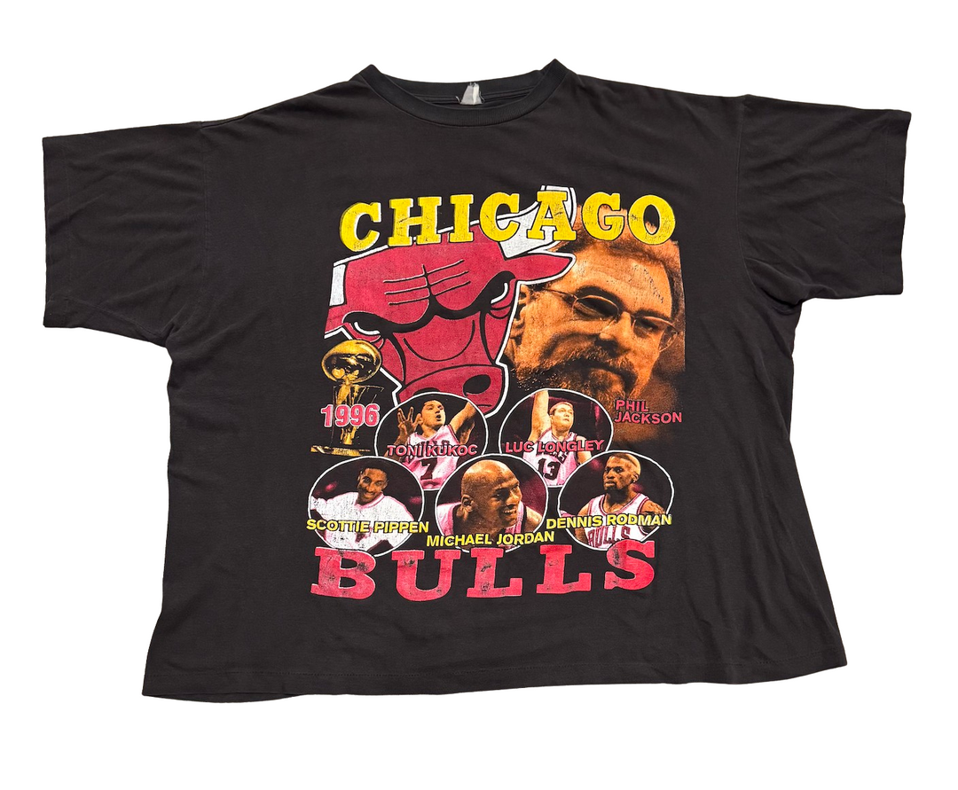 Chicago Bulls '1996 NBA Champions' Vintage Tee