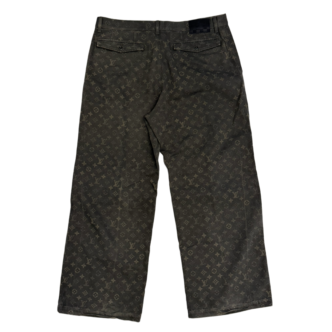 Louis Vuitton &