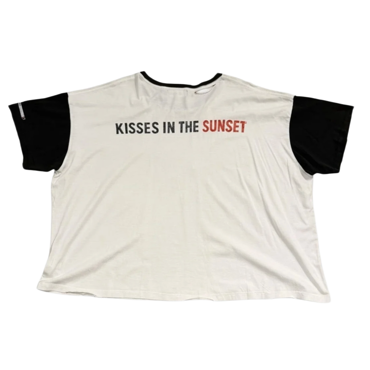 Bottega Desires 'Kisses In The Sunset' Tee