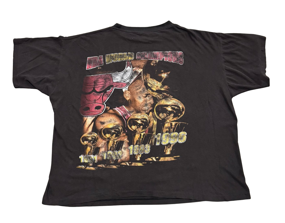 Chicago Bulls '1996 NBA Champions' Vintage Tee