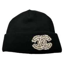 Chanel 'Black/White/Beige' 2022 CC Beanie