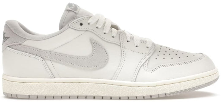Jordan 1 Retro Low &